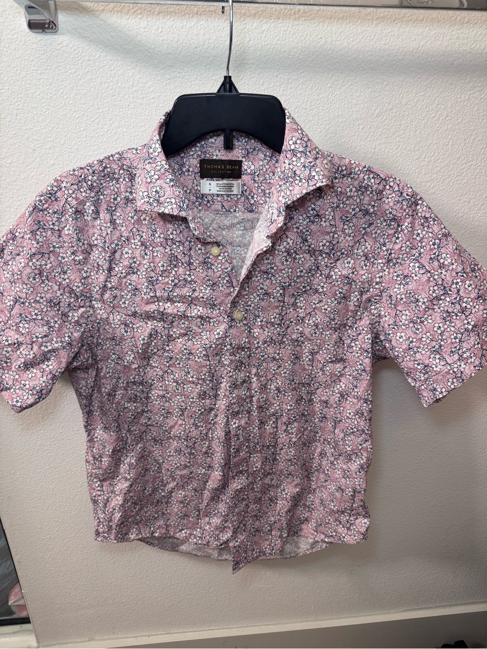 Thomas Dean Pink Floral Button-Down Short Sleeve Shirt